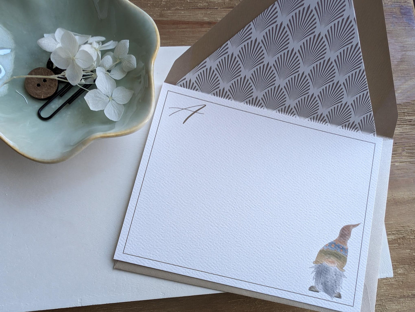 Monogram Notecards w/lined envelope